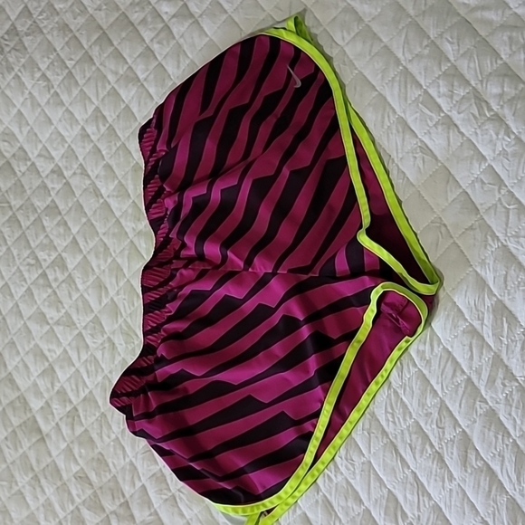 Nike Dri-Fit Running Shorts Size Medium - Picture 1 of 6